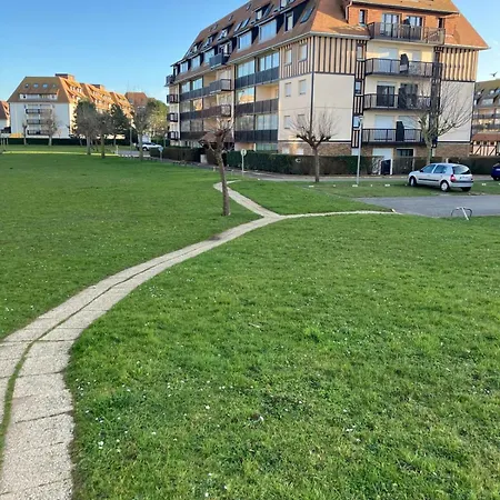 Duplex Vue Mer, 4 Pers, Parking Prive, A 100m Apartment *